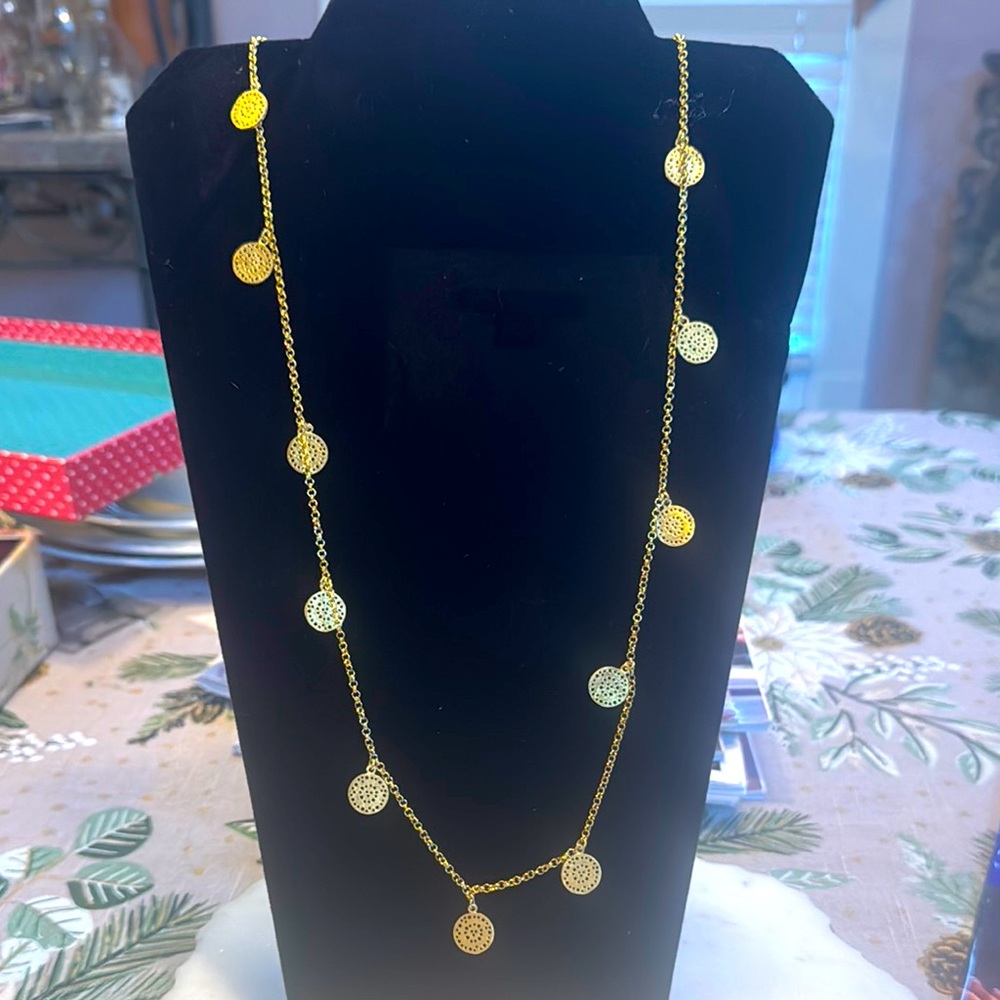 Elegant Gold Coin Necklace
